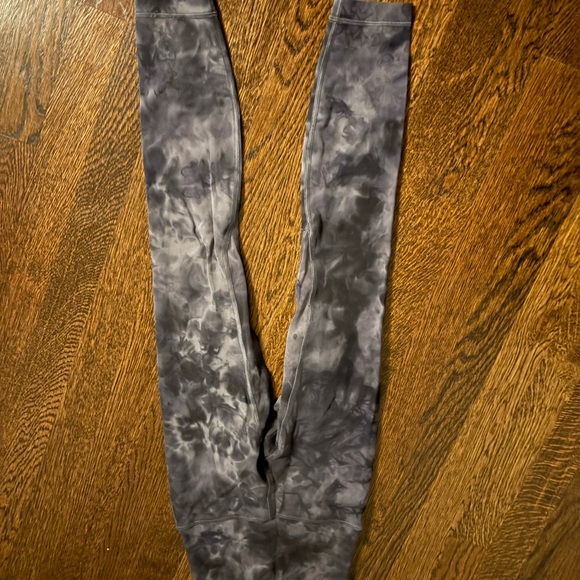 Lululemonm Align Size 0 25 inch Hidden Heritage Lace Black Miulti - Picture 3 of 4